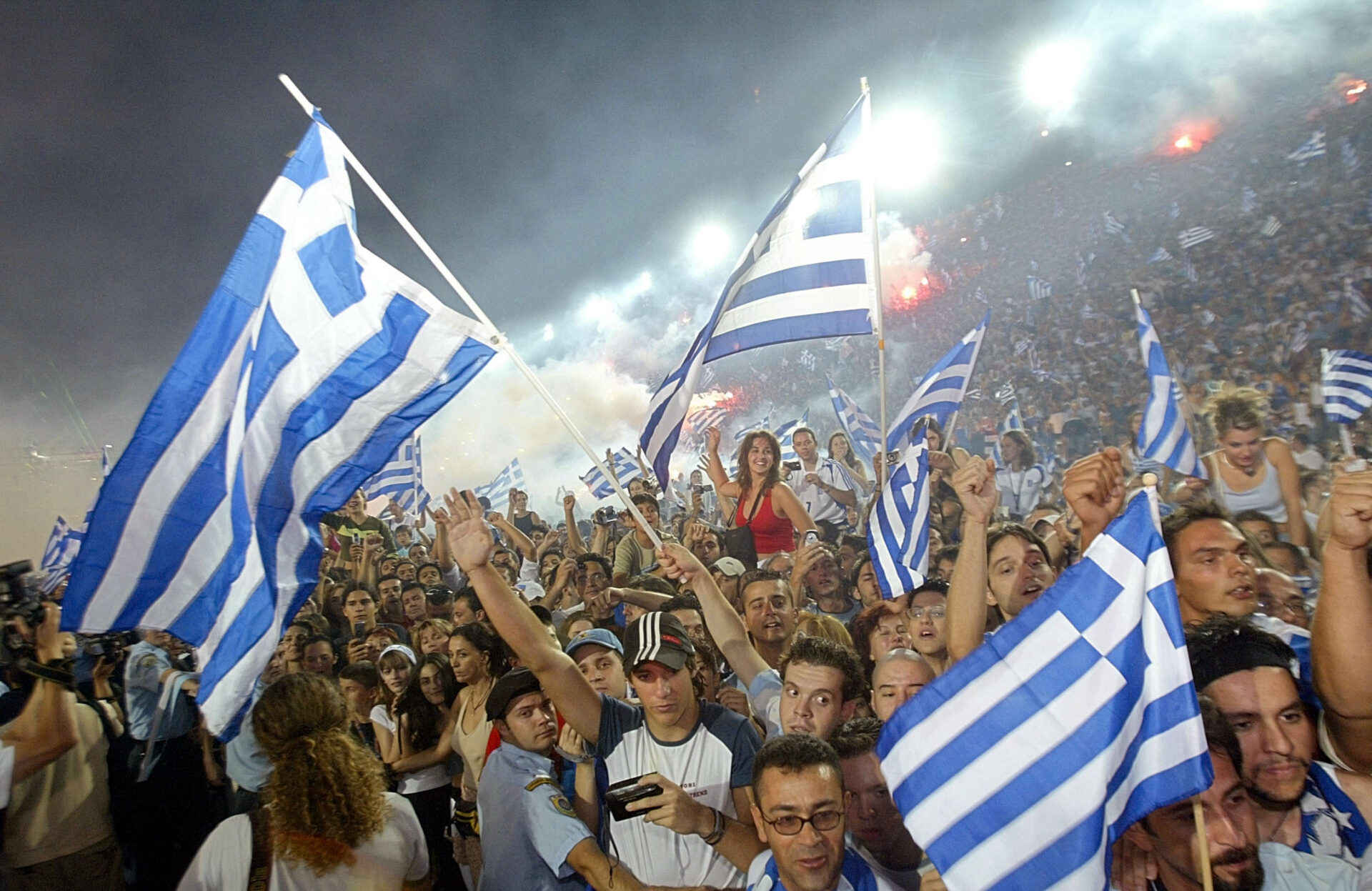 Greece fans celebrating EURO 2004 win